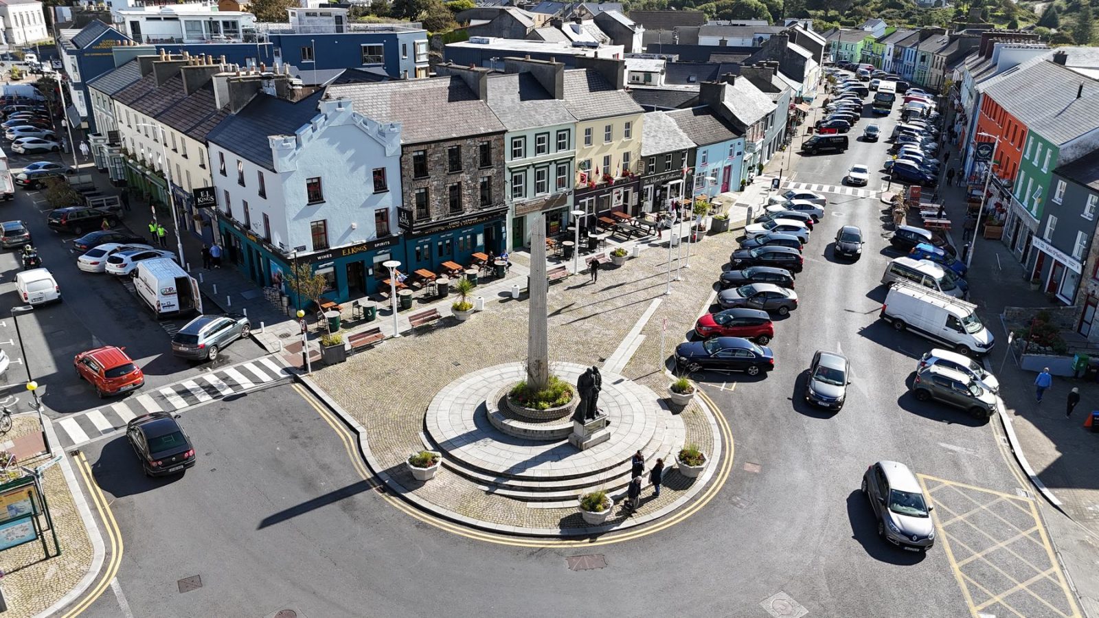 CLIDEN SQUARE CLIDEN SQUARE